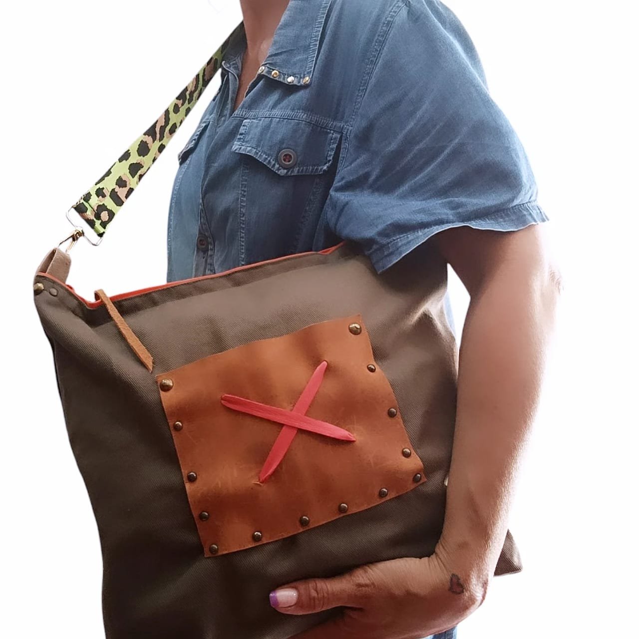 ΥΦΑΣΜΑΤΙΝΗ ΤΣΑΝΤΑ - Image 2