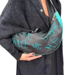 Alternative view of ΔΕΡΜΑΤΙΝΗ ΤΣΑΝΤΑ CROISSANT (ΦΤΙΑΧΤΗΚΕ ΣΕ ΣΥΝΕΡΓΑΣΙΑ ΓΙΑ ΤΟ ATHENS FASHION WEEK2025)